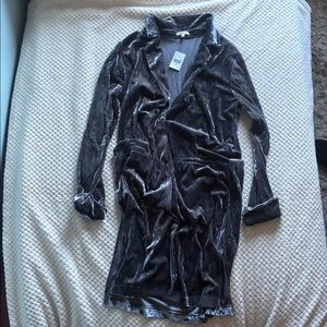 Kate & Sam El Grey Velvet Duste Long Coat. Brand New Never Worn SWT Size Medium